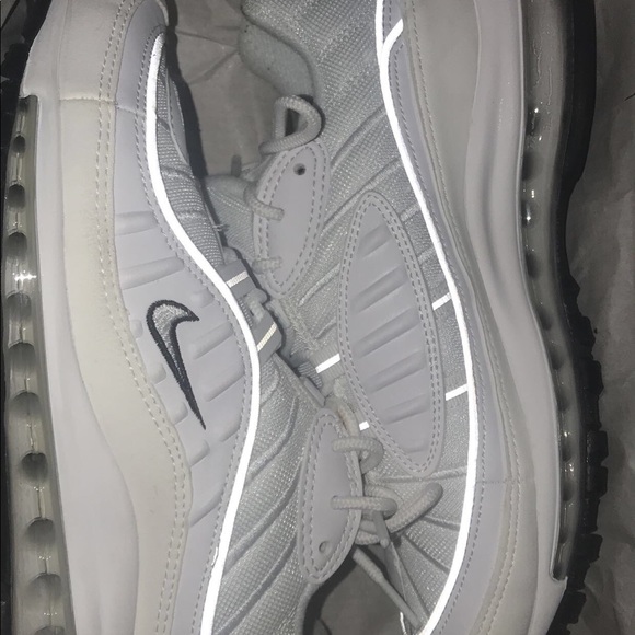 Nike Shoes - W AIR MAX 98